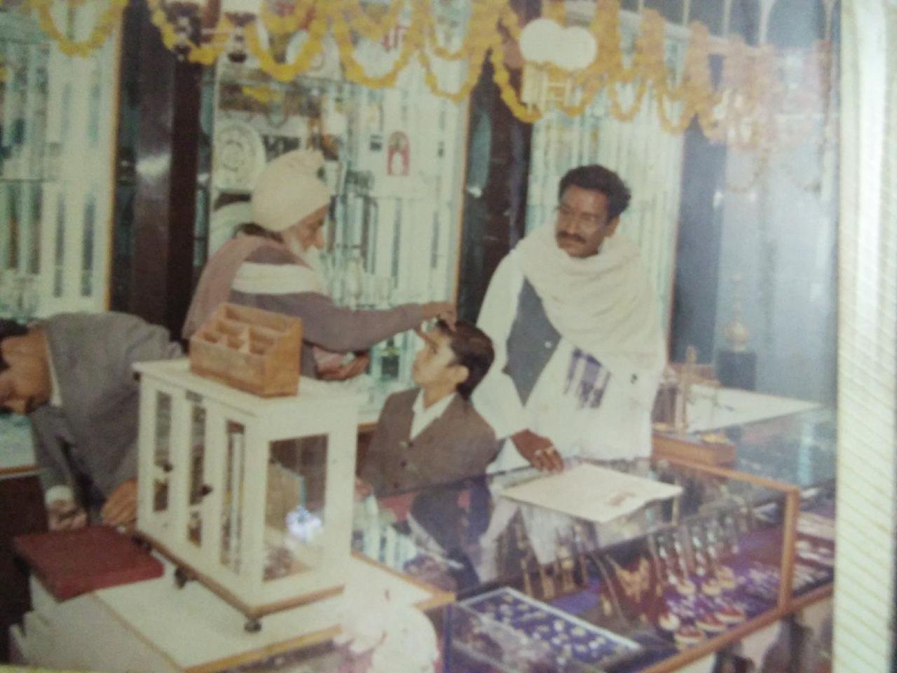 DP Jewellers 1941 Interior